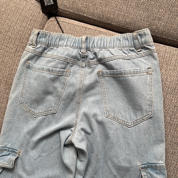 Women’s Cargo Pants - Picture 4 of 5